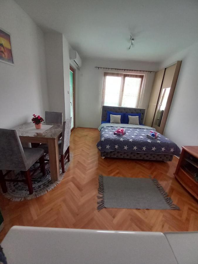 Luka Lux Appartement Ni Buitenkant foto